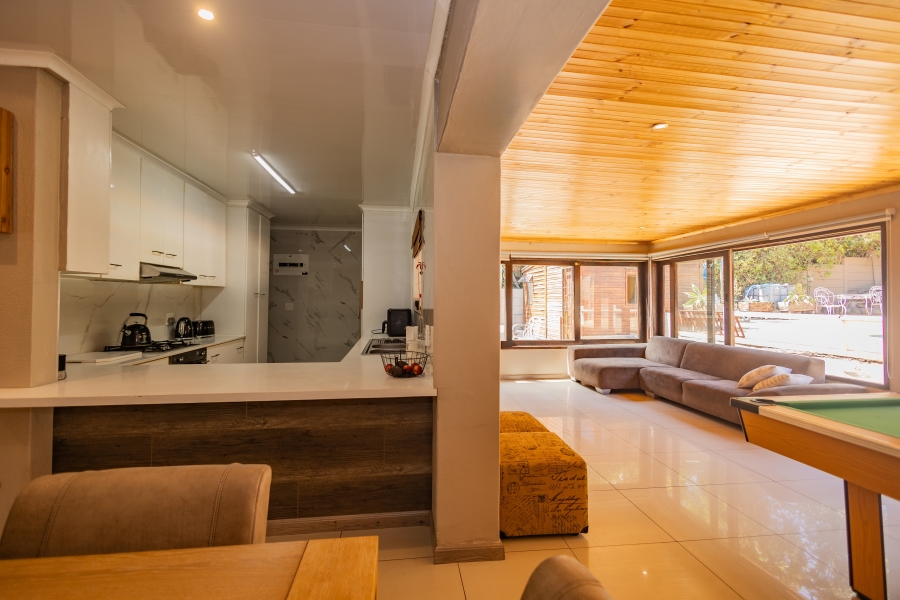 4 Bedroom Property for Sale in Table View Western Cape